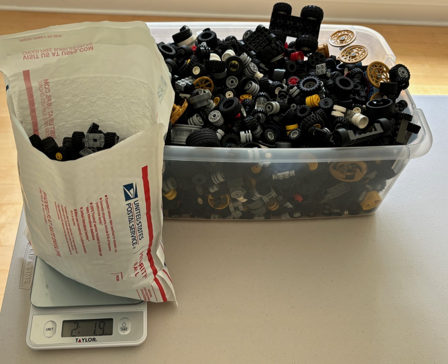 LEGO HUGE LOT  2 lb !! Pounds of WHEELS TIRES etc Tire Wheel Axle