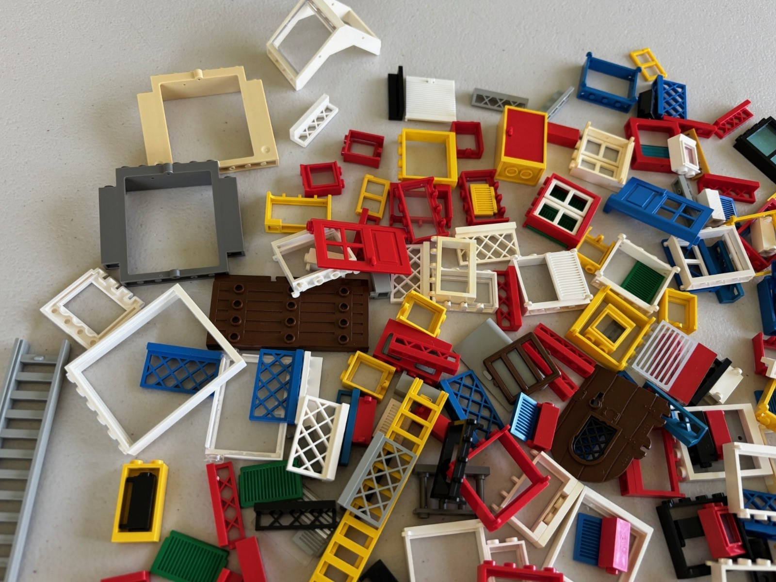 LEGO VINTAGE Windows Doors Fences Shutters Pirate 1 lb Lot as Pictured (Lot 1)