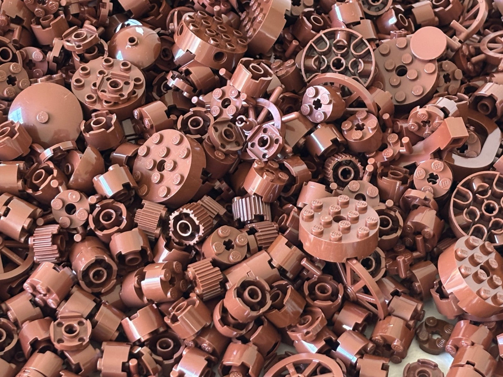 SHIPS FREE!! LEGO LOT of 100 REDDISH BROWN Round Brick Plate Star Wars etc