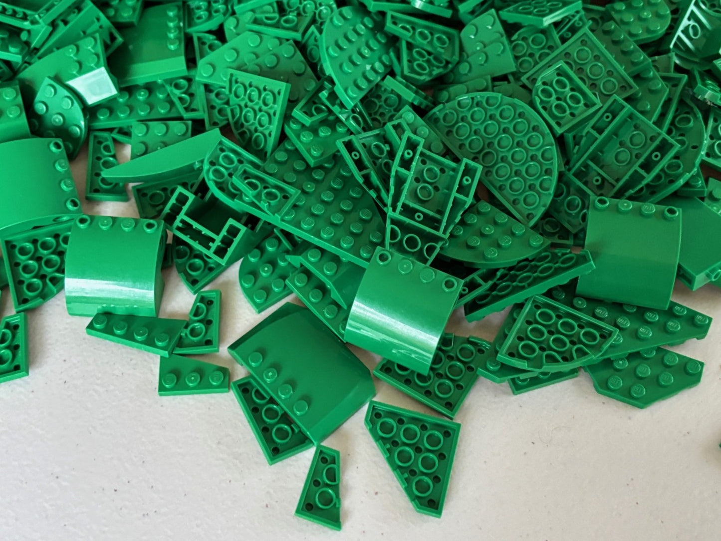 SHIPS FREE!! LEGO LOT 100 GREEN WEDGE WING CORNER PLATES etc STAR WARS