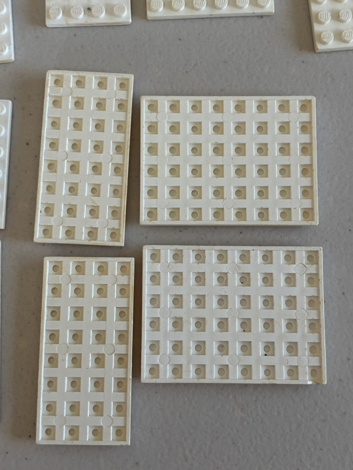 SHIPS FREE!! LEGO Lot Vintage White Random Sized Baseplates Base Plate Mix Size