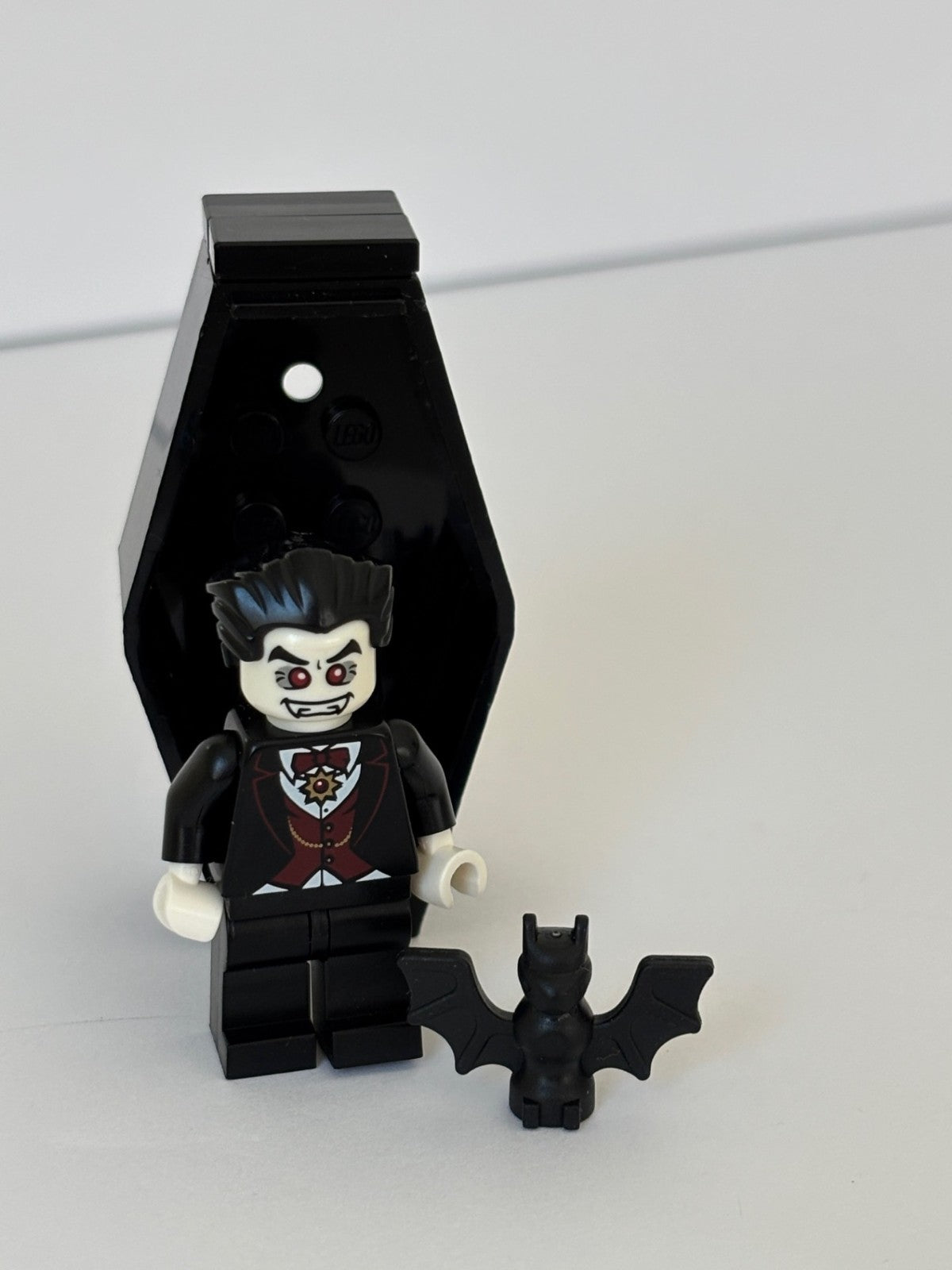 LEGO Vampire Minifigure Series 2 Collectible 8684 with a Black Coffin and Bat