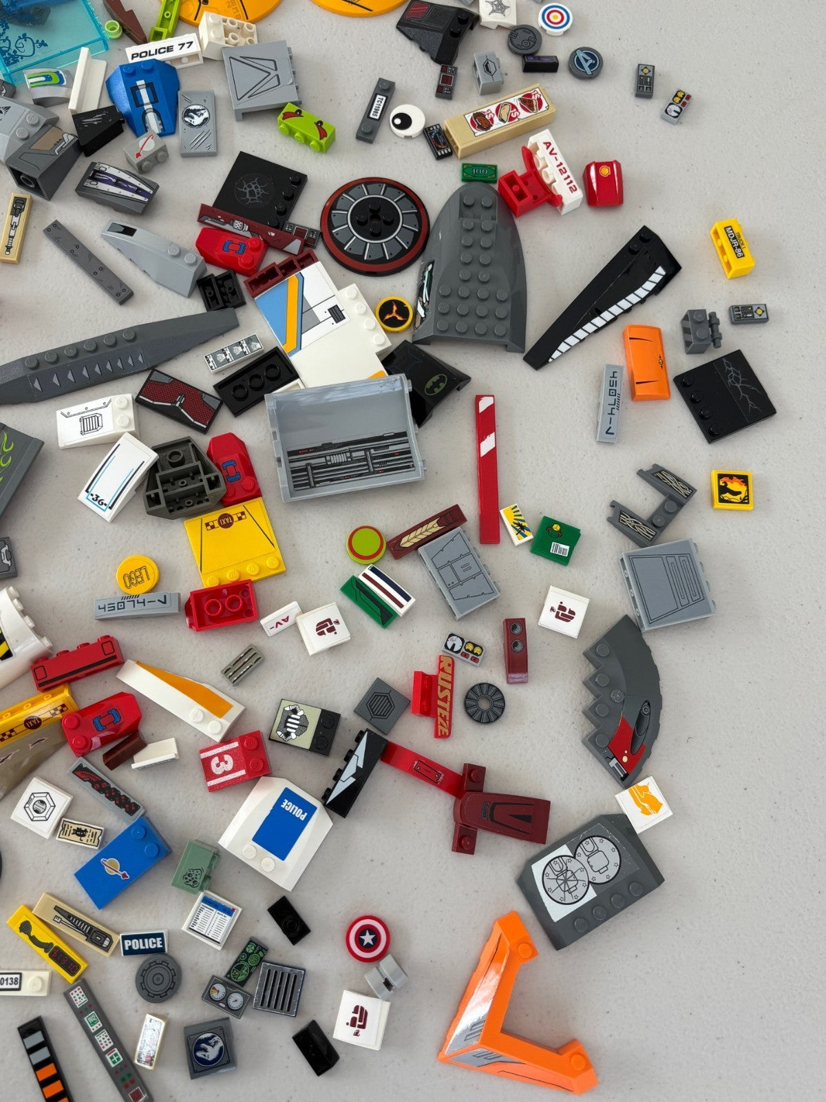 LEGO HUGE LOT of 185 Decorated Stickers Sticker Printed BRICK TILES etc (Lot 12)
