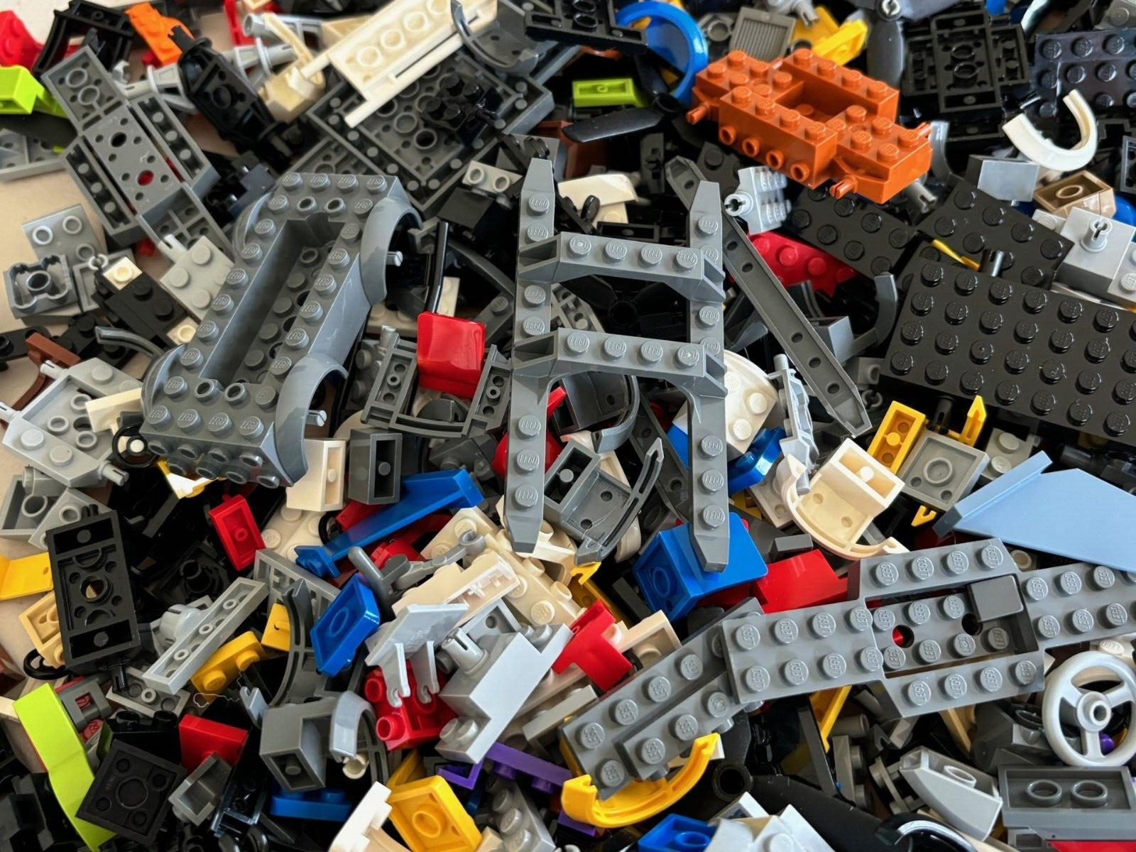 SHIPS FREE! Lego Bulk 200 Lot Vehicle Car Parts Engine Mudguards Wheel Holders +