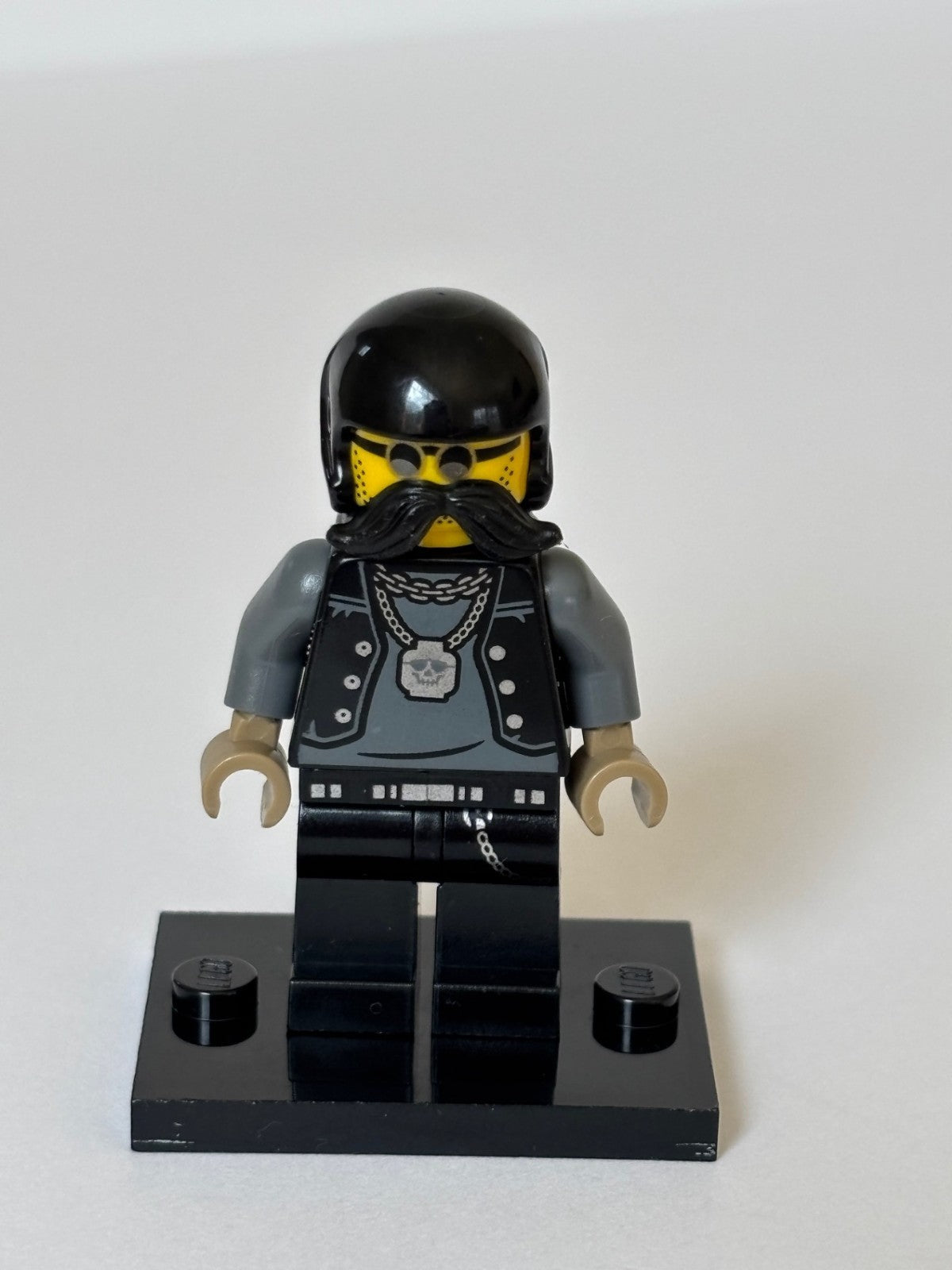 LEGO Stuntz Driver Lone Wolf Biker Minifigure