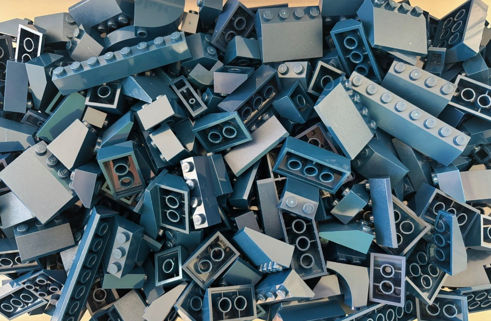 SHIPS FREE!! LEGO 100 Slope DARK BLUE 3039 3037 3678 4460 3684 3298 MIXED CASTLE