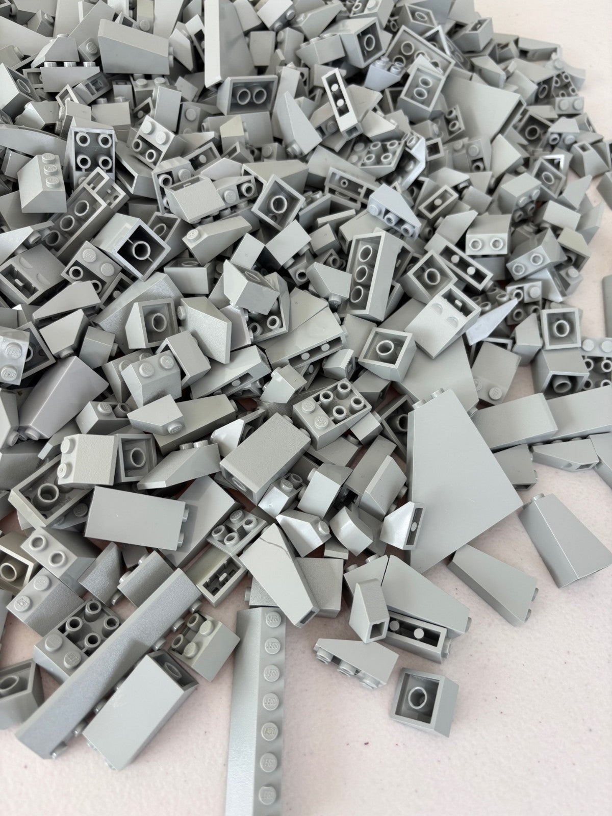 SHIPS FREE! LEGO Lot (100) OLD LIGHT GRAY SLOPE Pieces Variety 3040 3039 3684