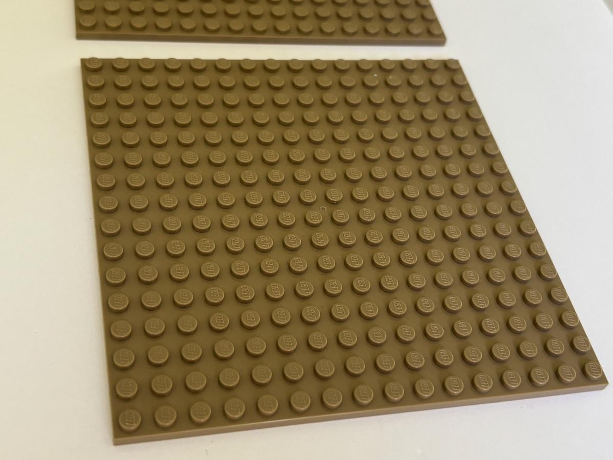 SHIPS FREE! LEGO 91405 Lot of 2 Base Plate Base Plates Board 16x16 Dark Tan