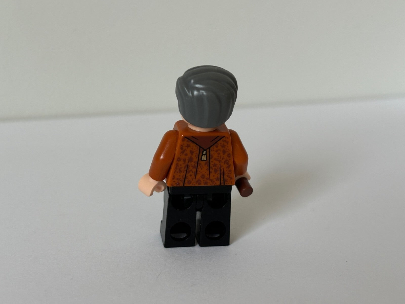 LEGO Harry Potter Horace Slughorn Minifigure Reddish Brown Vest 75969 hp230