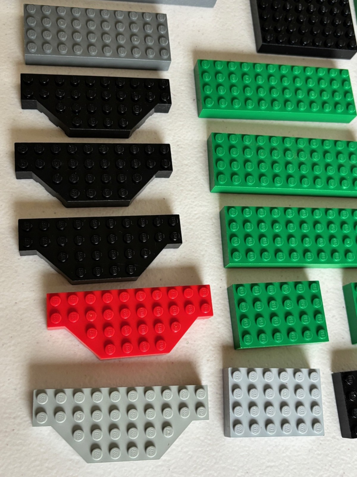 LEGO Huge Lot of 24 8x16 4x12 4x6 etc Thick Brick Baseplate Gray Green Red Blue