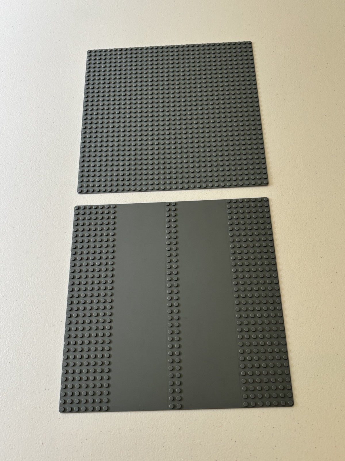 LEGO Dark Bluish Gray Baseplate 32 x 32 (10 x 10 Inch) Plate 3811 and Road Plate
