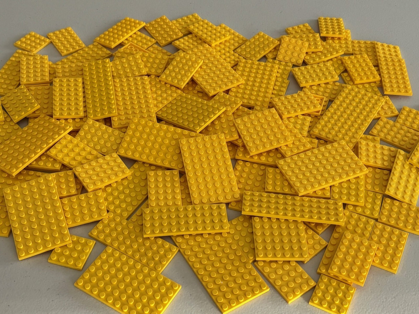 SHIPS FREE!! Lot of 25 LEGO YELLOW Random Baseplates Base Plate