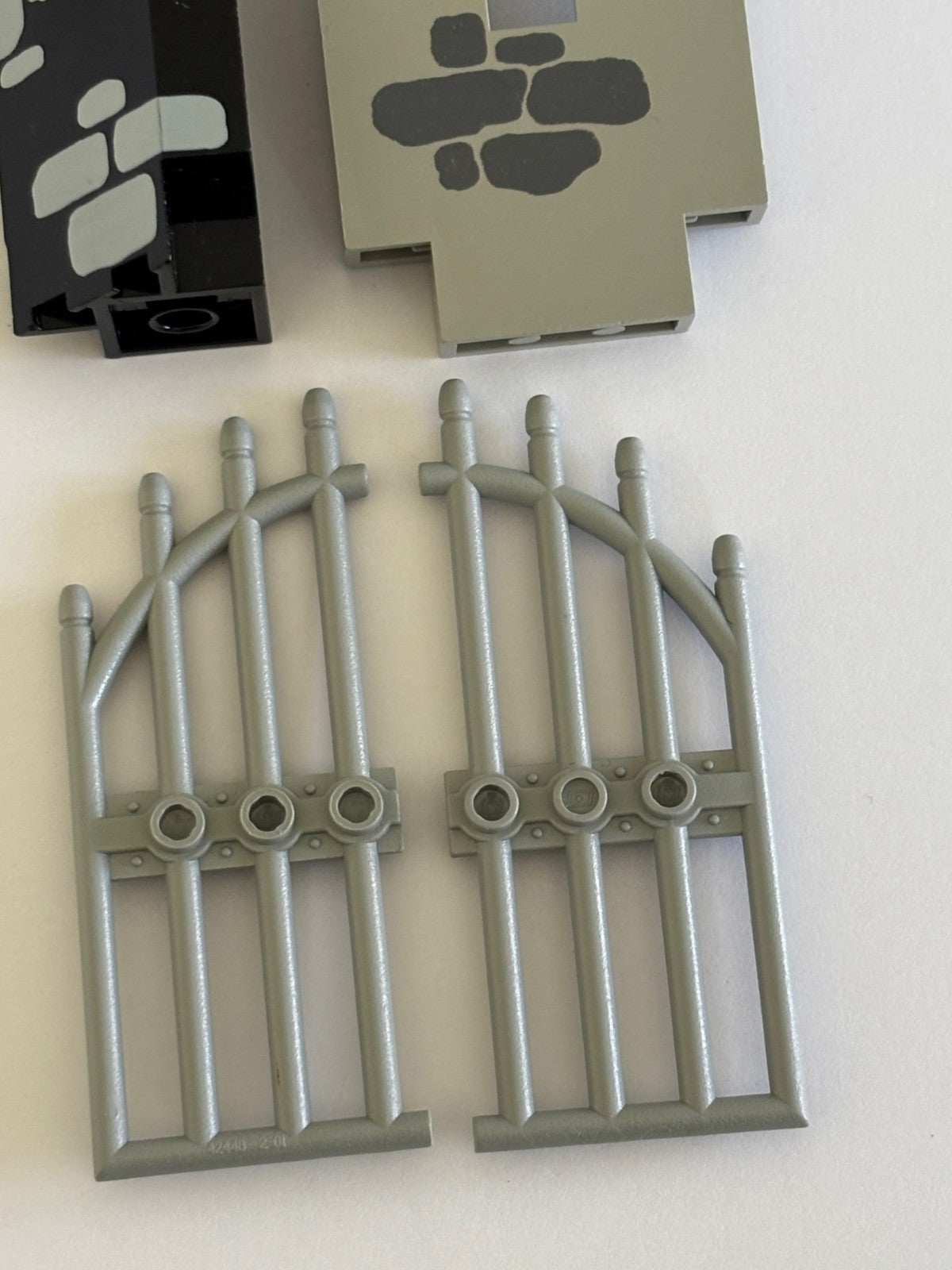 LEGO Vintage Castle Old Light Gray Panel 2x5x6 w/Window 4444p01 Gates Printed