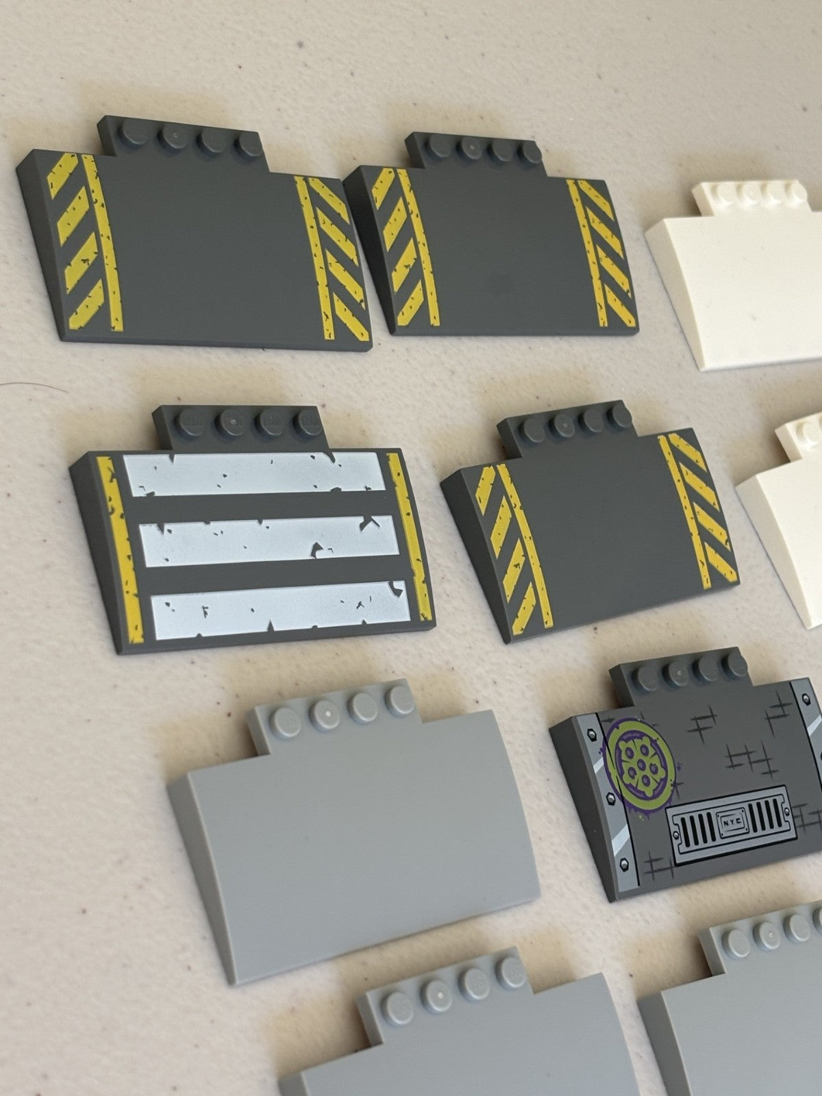 LEGO BULK LOT of 19 SLOPE CURVED RAMP 5 X 8 X 2/3  15625 BLACK GRAY White
