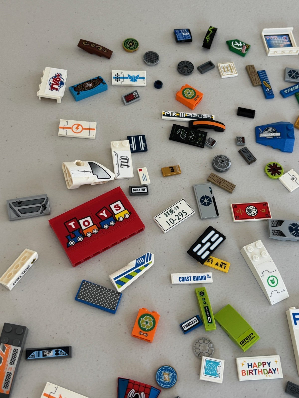 LEGO HUGE LOT of 188 Decorated Stickers Sticker Printed BRICKS TILES (Lot 3)