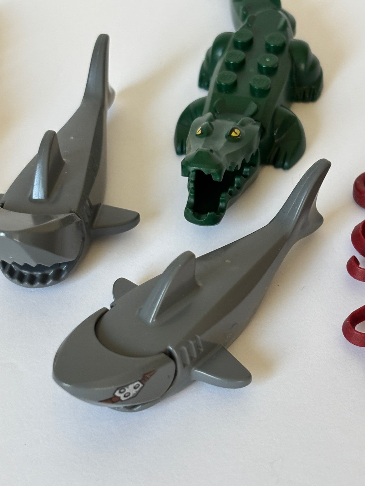 Lego Animal Water Lot of 5 Minifigure Gray Shark Tan Alligator Octopus