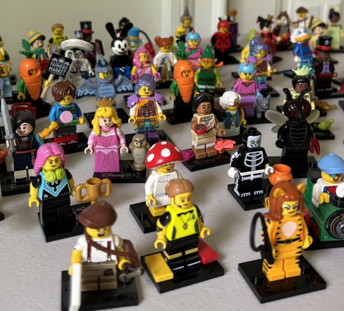 LEGO Collectible Minifigure Series Minifigure Lot of 3 Random Surprise Minifigs