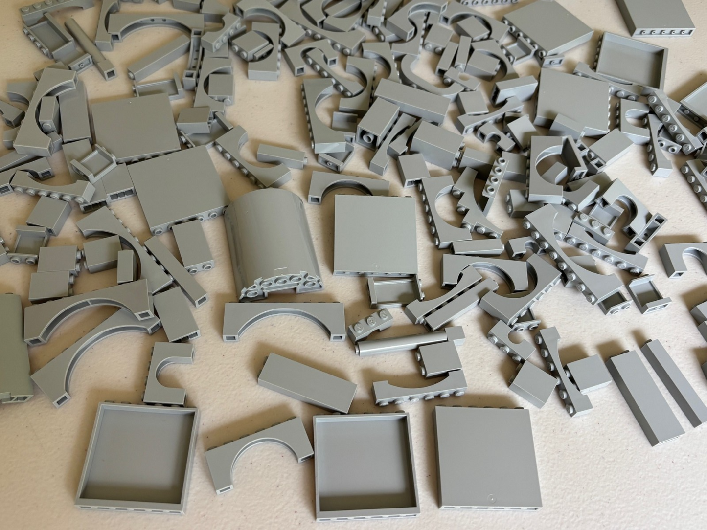LEGO Lot of 50 Light Bluish Gray Castle Random Mix Arches Walls Bricks Pillars
