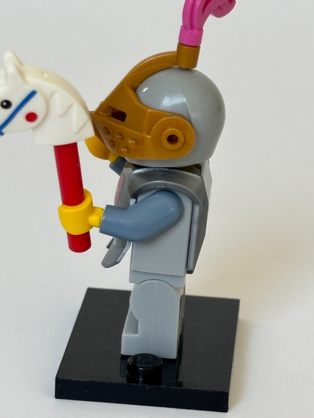LEGO CMF Series 23 Knight of the Yellow Castle