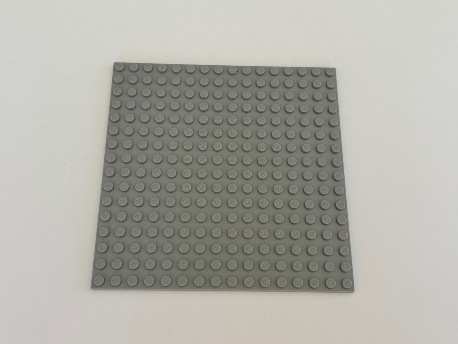 SHIPS FREE! LEGO 91405 Lot of 2 Base Plate Base Plates Board 16x16 Gray