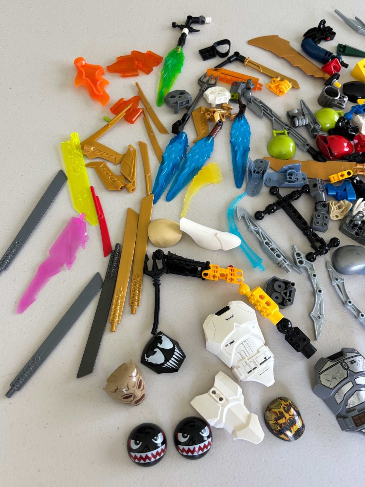 LEGO 1 lb Lot BIONICLE MIXED LOT, Pieces, Weapons, Mixed Parts As Shown In Photo