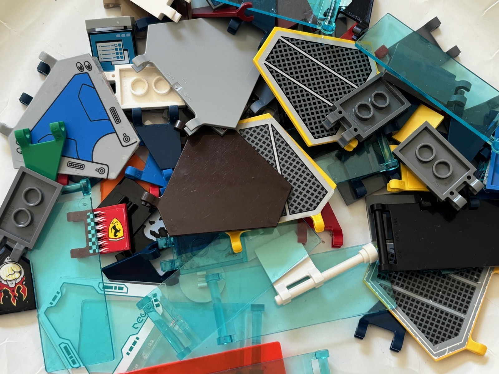 Lego Flags Sign Clips etc Lot of 100 Mixed Random Square Hexagonal Trapezoid 6x4