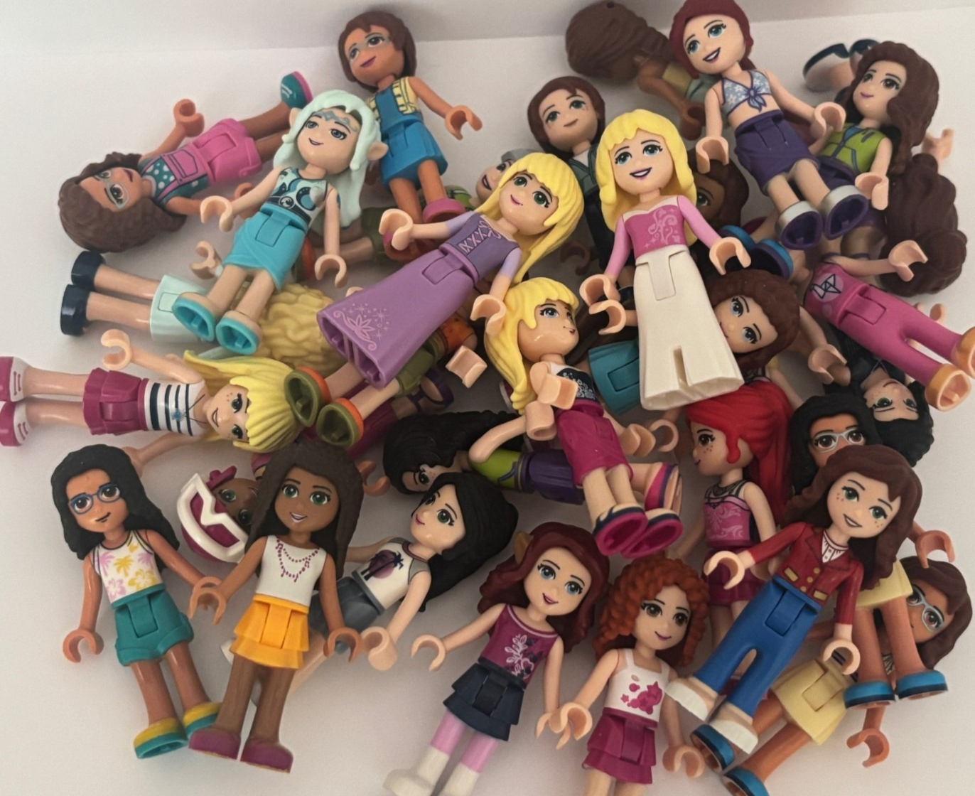 SHIPS FREE! LEGO Friends HUGE Minifigure Lot of 12 !! Random Surprise Mini Dolls