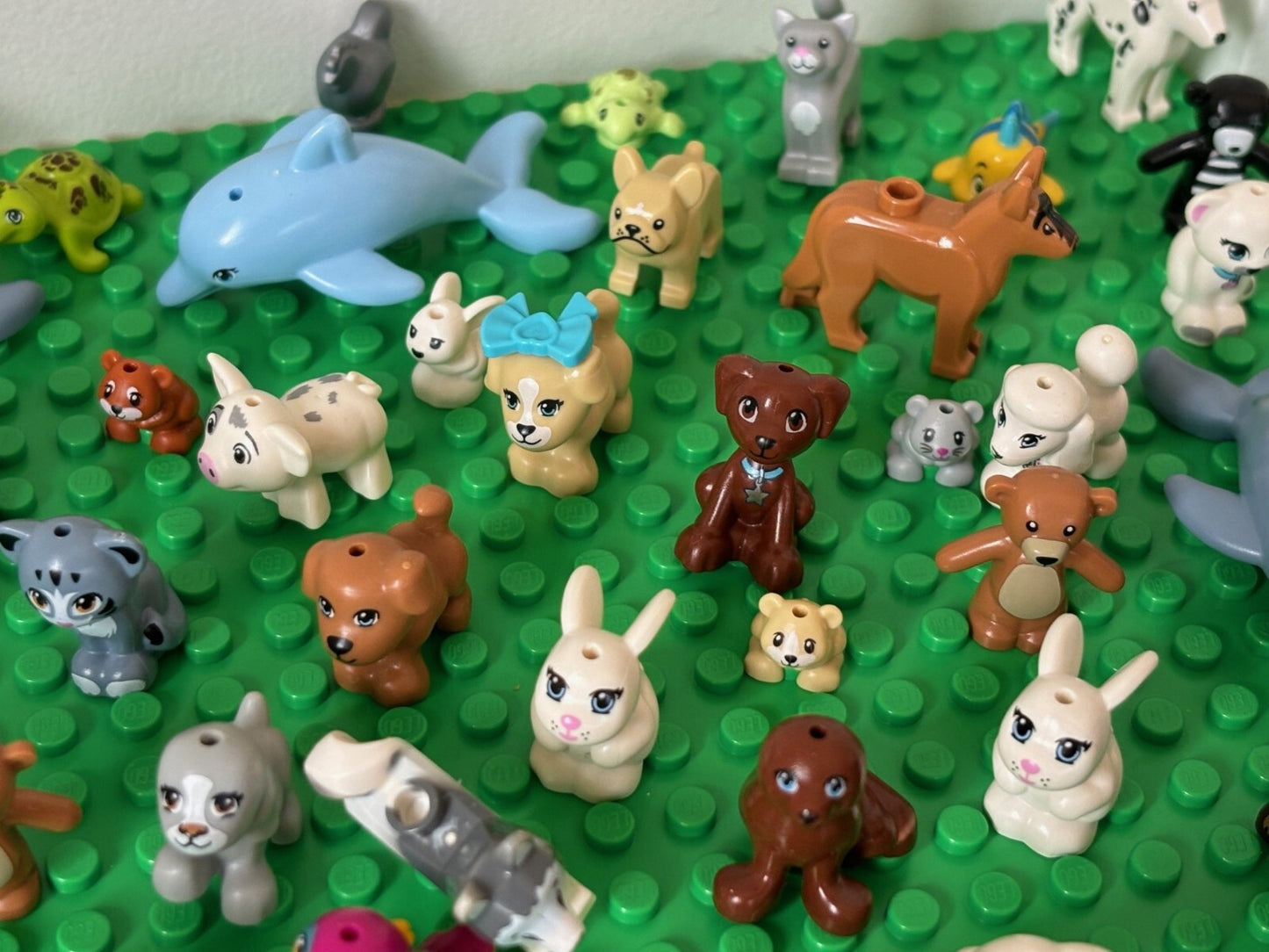 SHIPS FREE!! Lego LOT OF 12 Animal Figures Random Surprise Cat Dog etc Animals