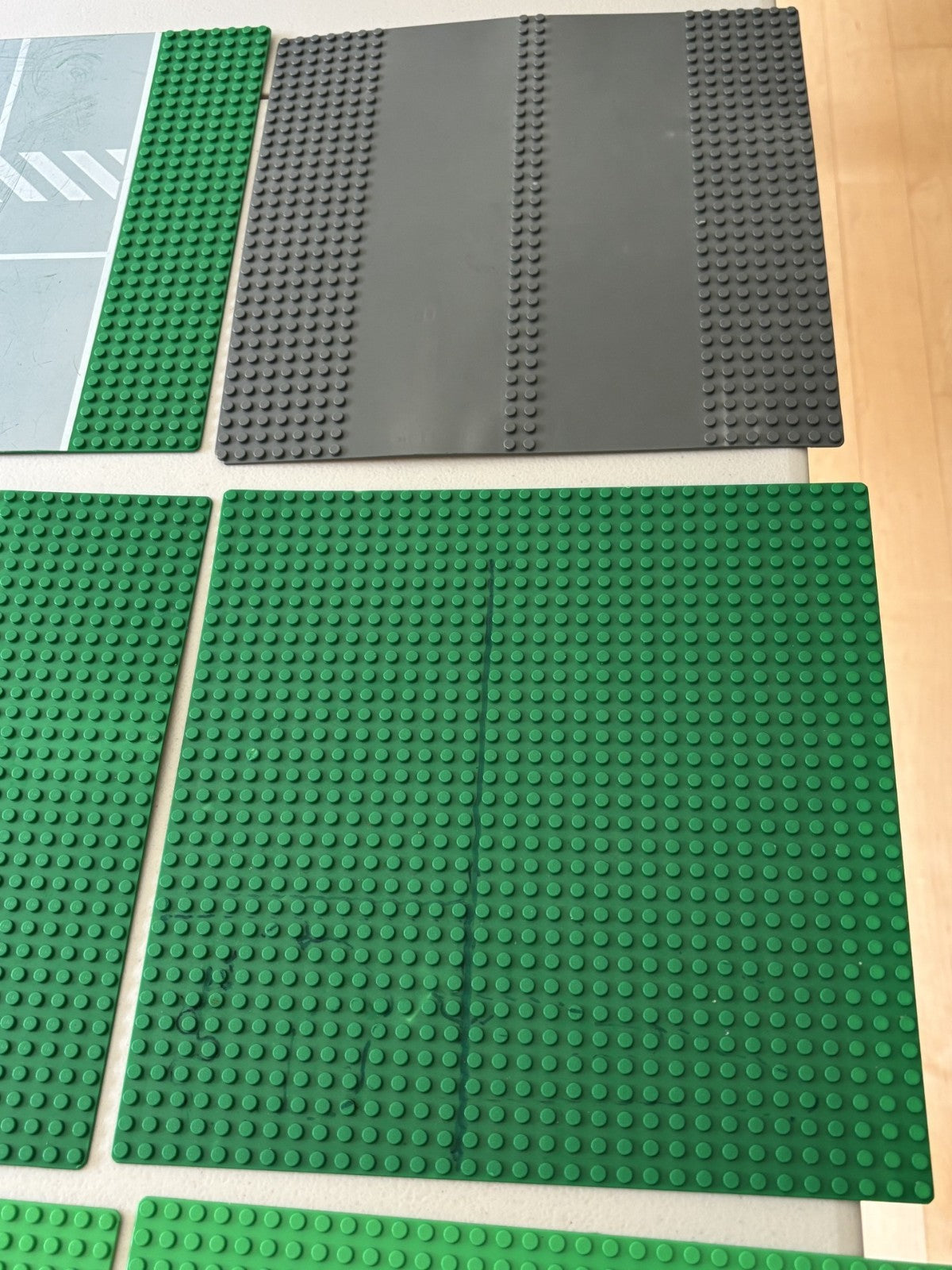 LEGO Lot of 11 3811 Green Blue Base Plate Baseplate 32x32 10" x 10 " inch READ