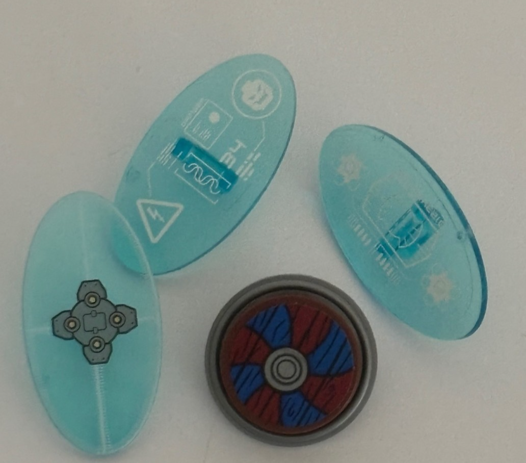 LEGO Minifigure Shield Trans Light blue Translucent Viking etc Lot of 4  (lot F)