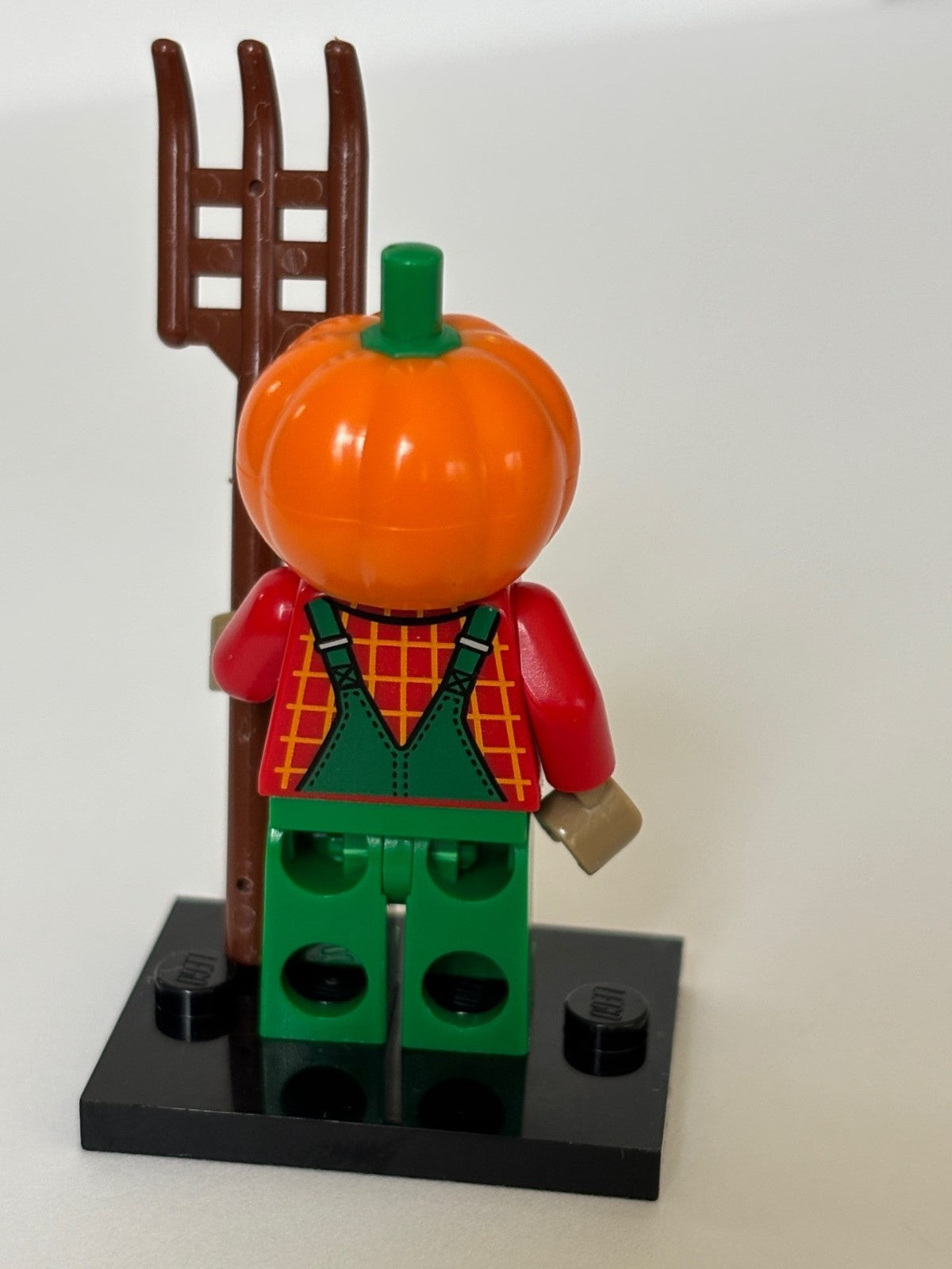 LEGO Holiday & Event: Halloween JACK-O'-LANTERN SUIT GUY Minifig hol303 Farmer