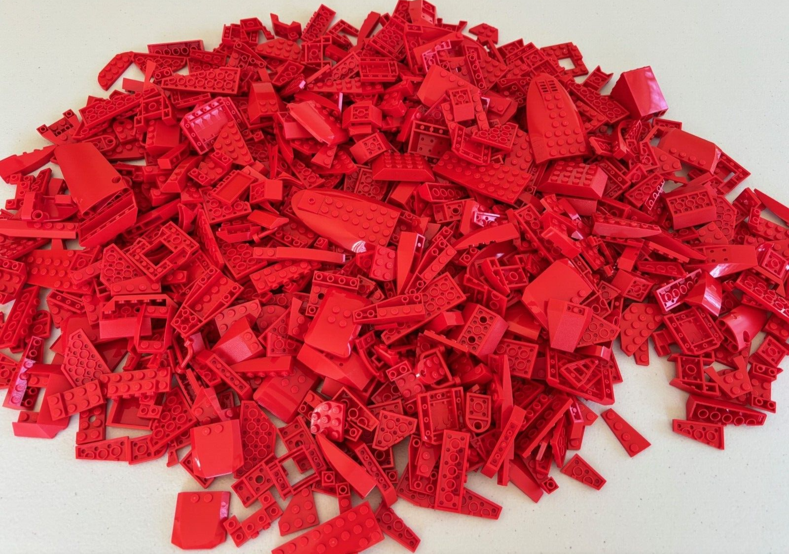 SHIPS FREE!! LEGO LOT 100 RED WEDGE WING PLATES AND MORE STAR WARS TYPE PARTS
