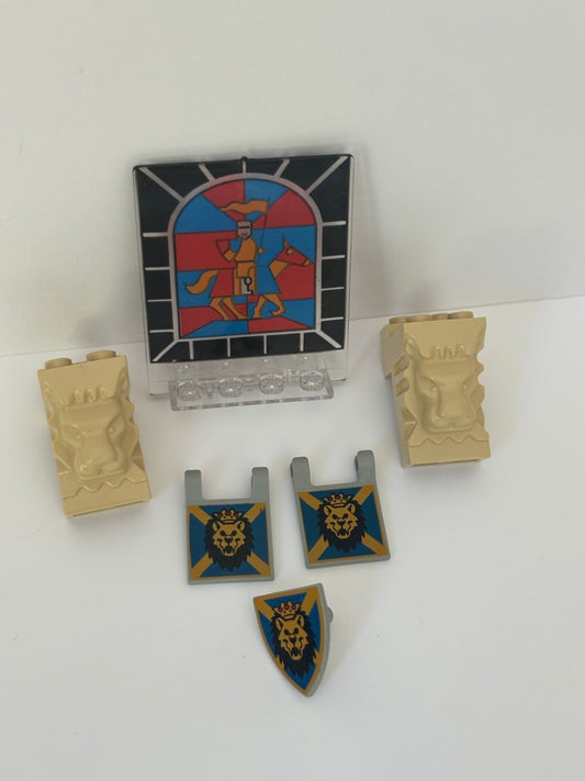 LEGO Door 2 x 5 x 5 Swivel Base Stained Glass Knight 6091 + Flags Shield Lion
