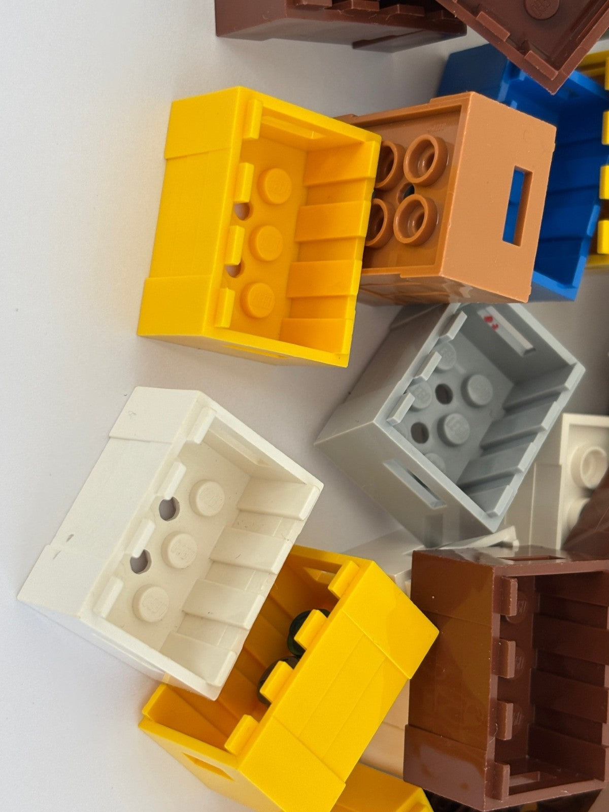 LEGO RANDOM BULK Lot 20 Yellow Brown Gray White etc Crate 3 x 4 x 1 2/3 30150
