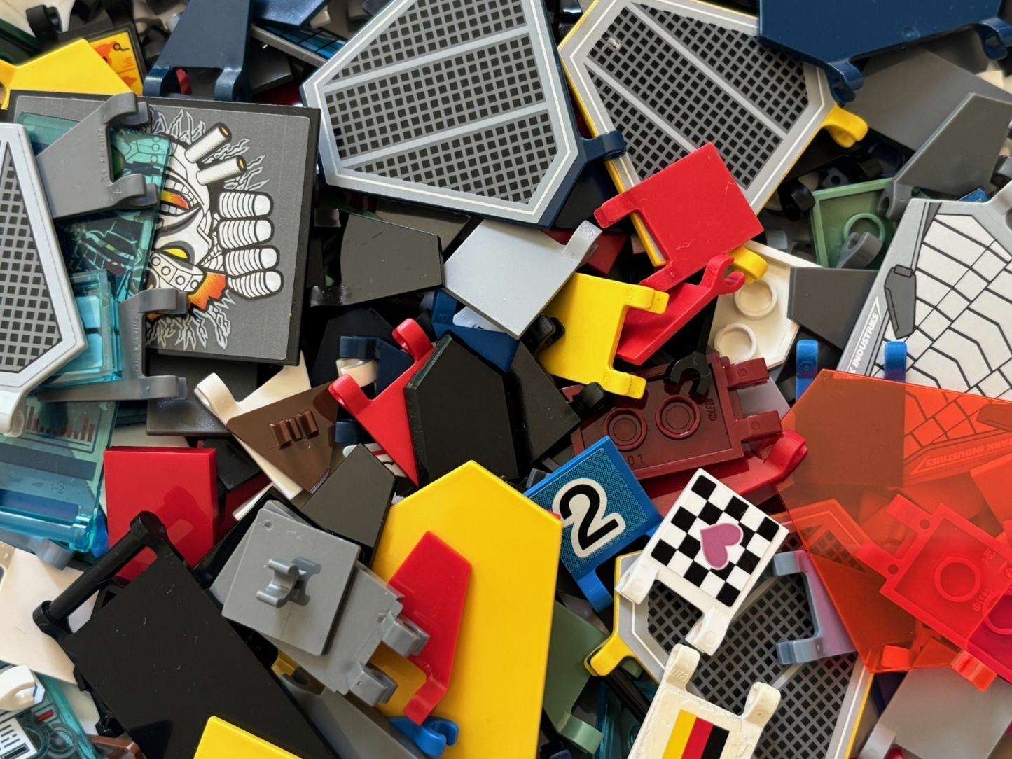 Lego Flags Sign Clips etc Lot of 100 Mixed Random Square Hexagonal Trapezoid 6x4