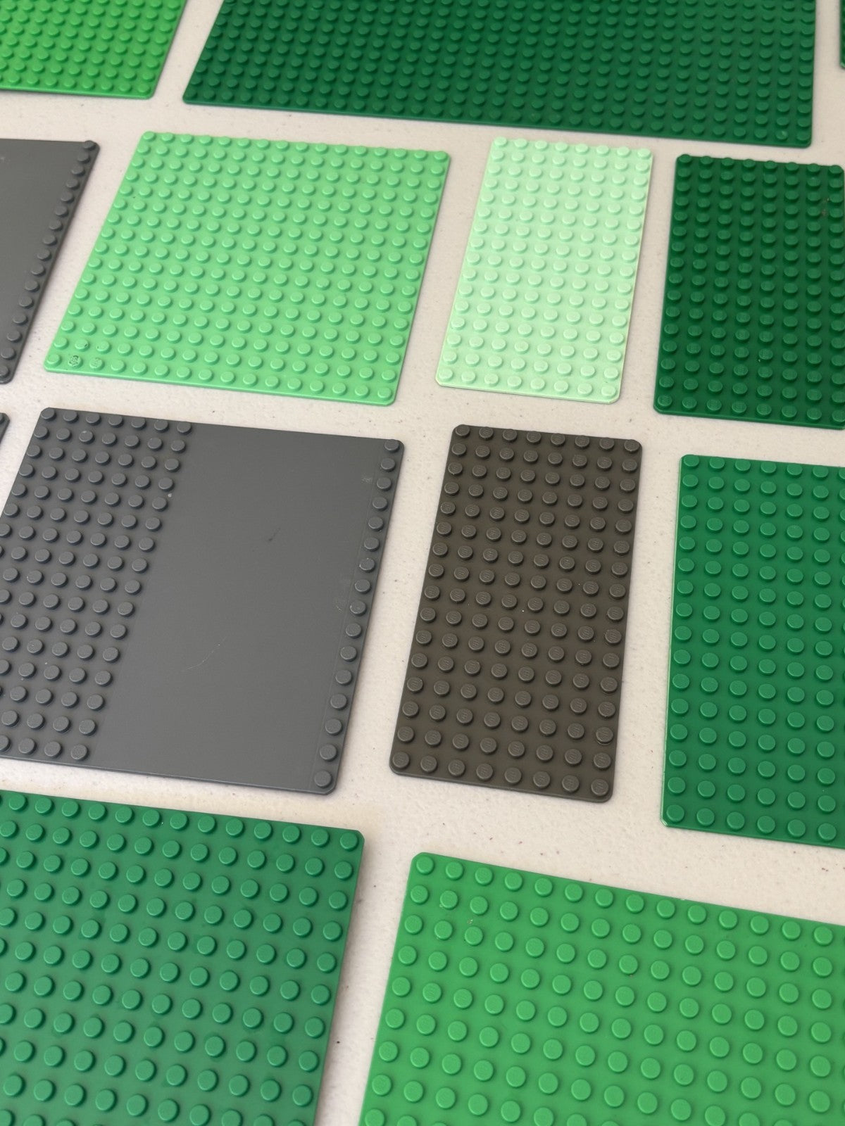 LEGO Thin Baseplate Lot of 20 Vintage Plates 16x32 16x16 Green 8x24 16x18 Yellow