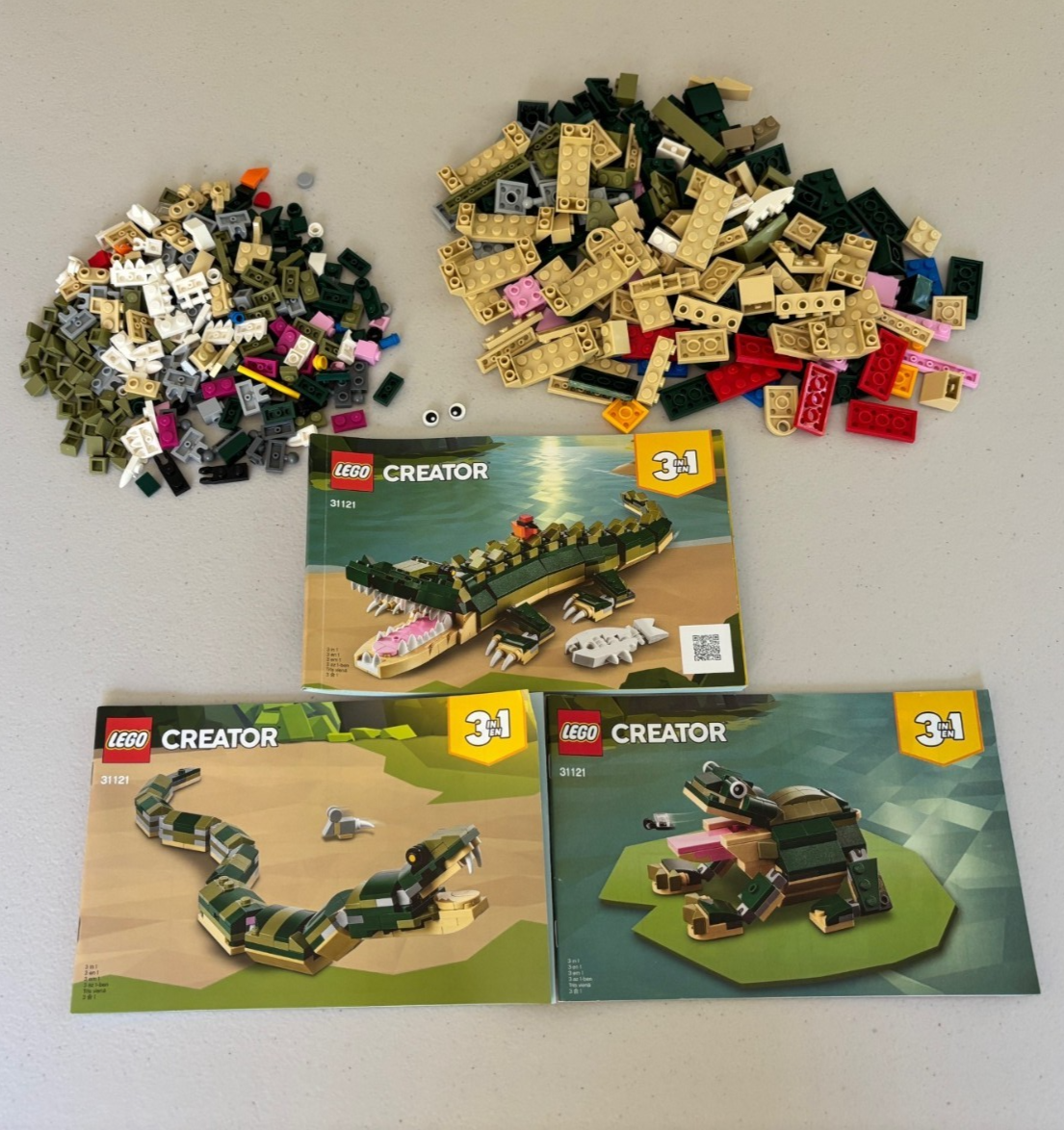 LEGO Creator 3-in-1: Crocodile 31121 100% Complete w/ Instructions. Taken Apart