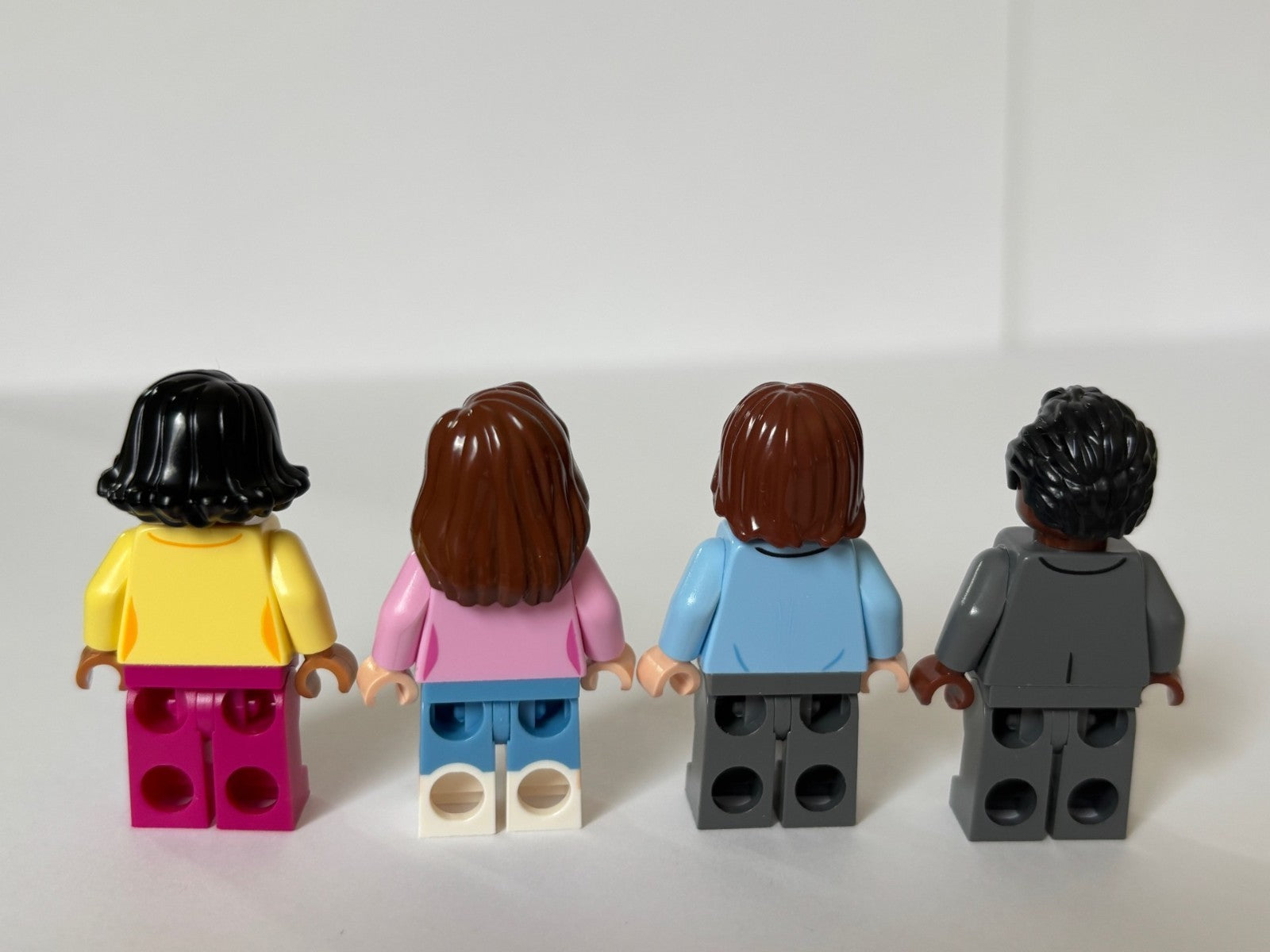 LEGO Lot of 4 21336 Ideas Minifigures From The Office Pam Jim Stanley Kelly (L2)
