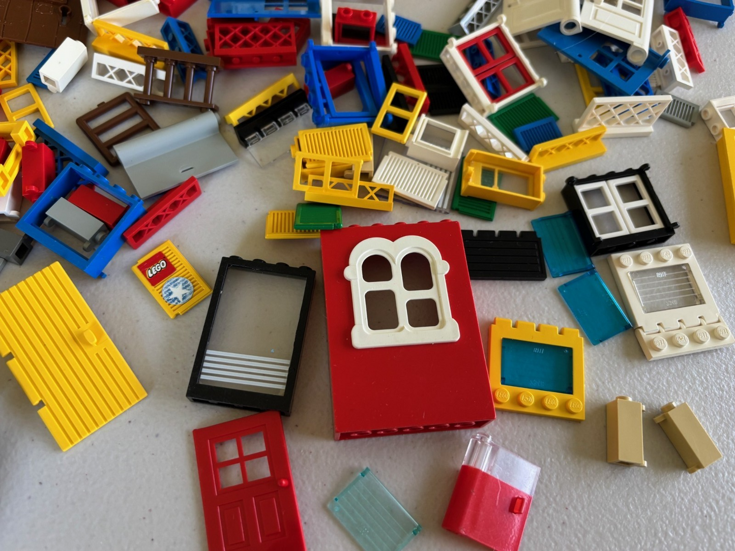 LEGO VINTAGE Windows Doors Fences Shutters Pirate 1 lb Lot as Pictured (Lot 1)