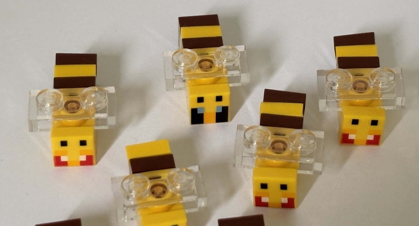 LEGO BULK LOT OF 7 MINECRAFT BEE BEES ANGRY AND PASSIVE MINEBEE
