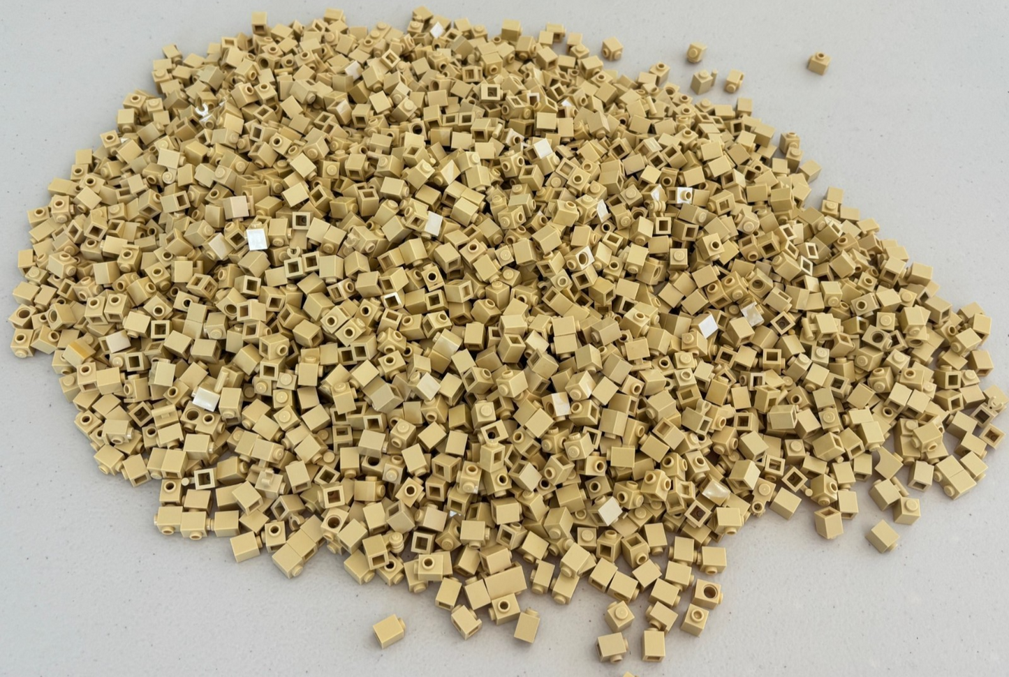 SHIPS FREE!! LEGO HUGE LOT 200 TAN 1x1 Brick Mixed Type 1x1 Bricks