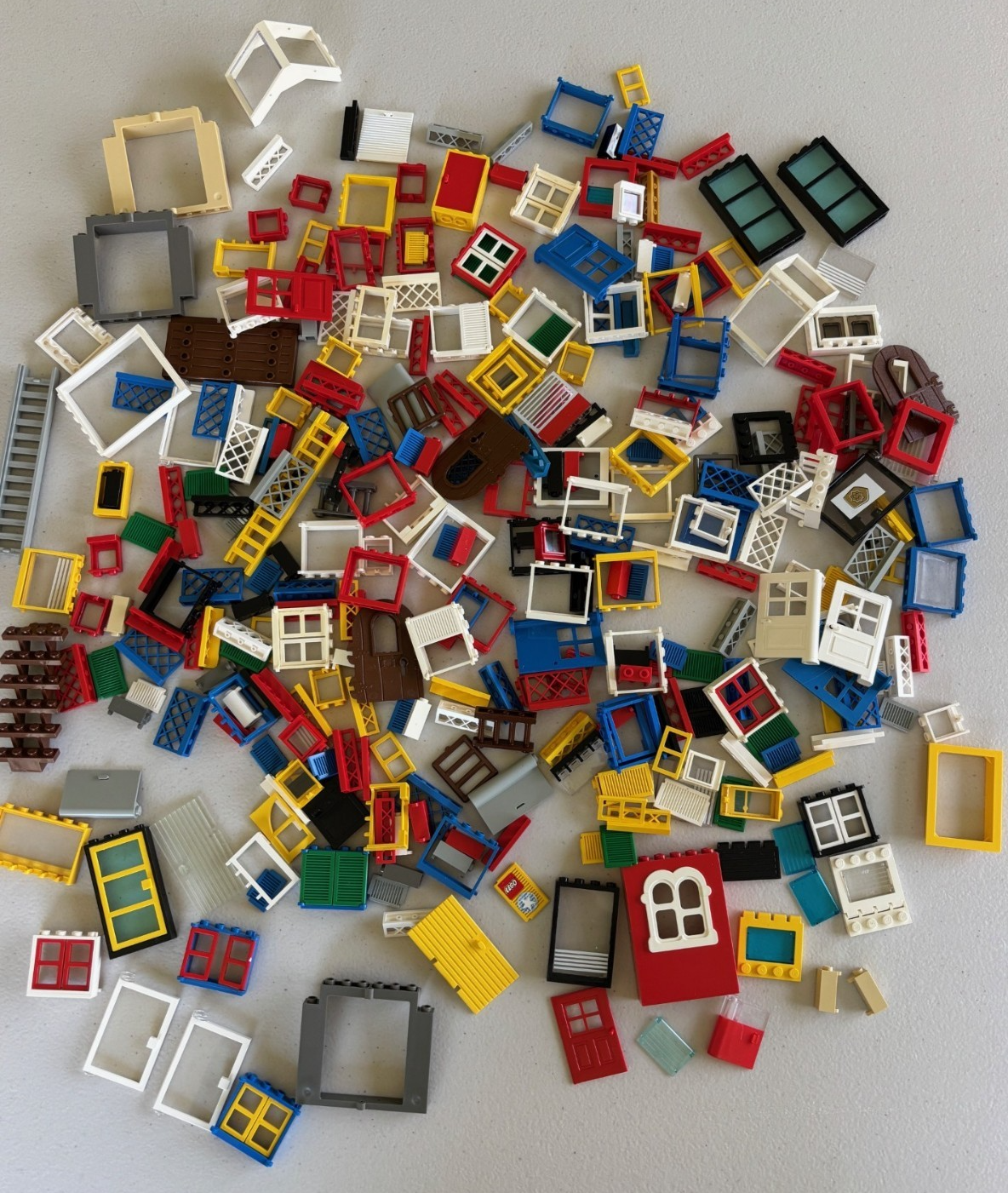 LEGO VINTAGE Windows Doors Fences Shutters Pirate 1 lb Lot as Pictured (Lot 1)