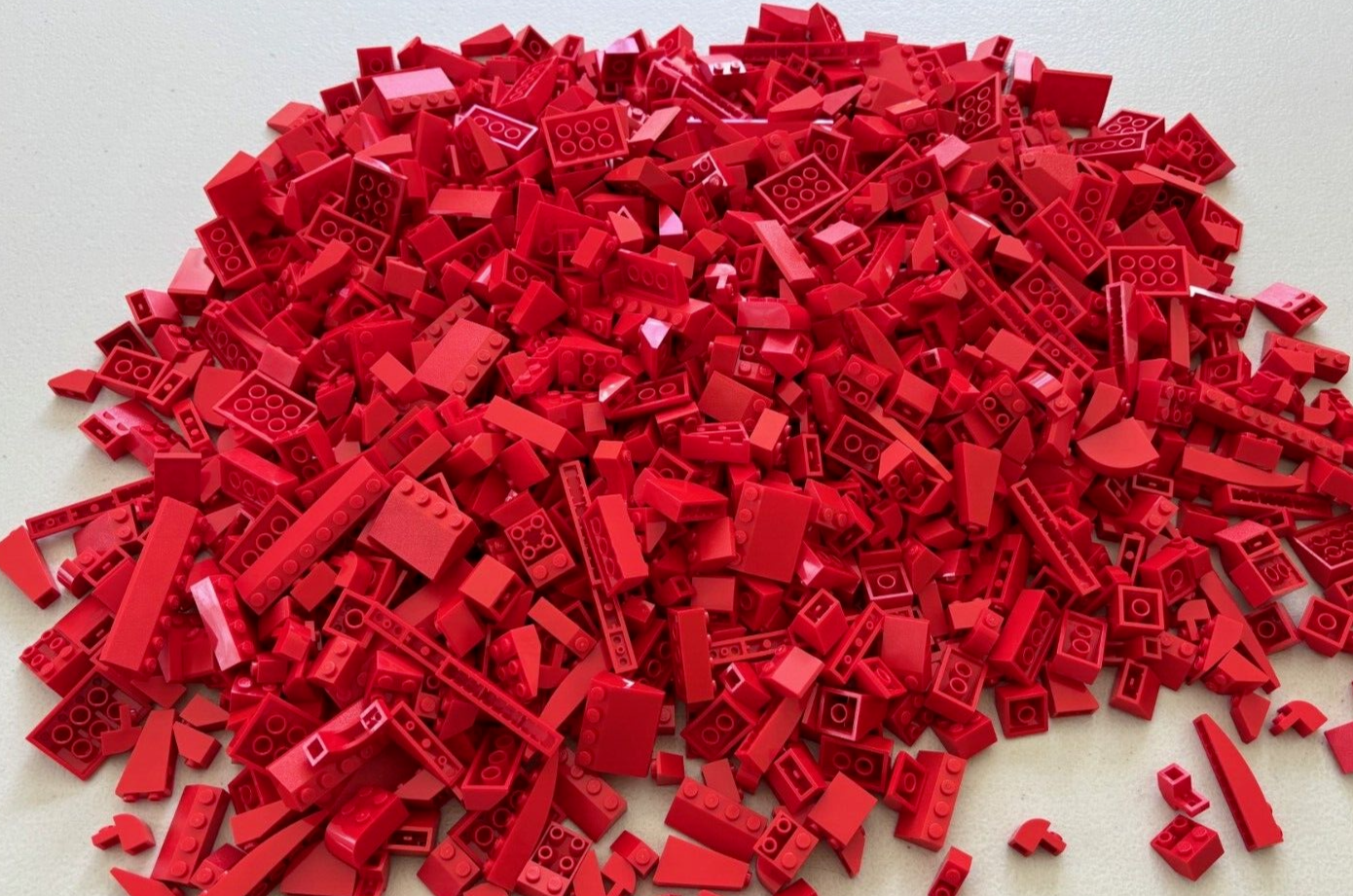 SHIPS FREE!! 100 x Slope LEGO RED Bulk 3039 3037 3678 4460 3298 Roof Castle