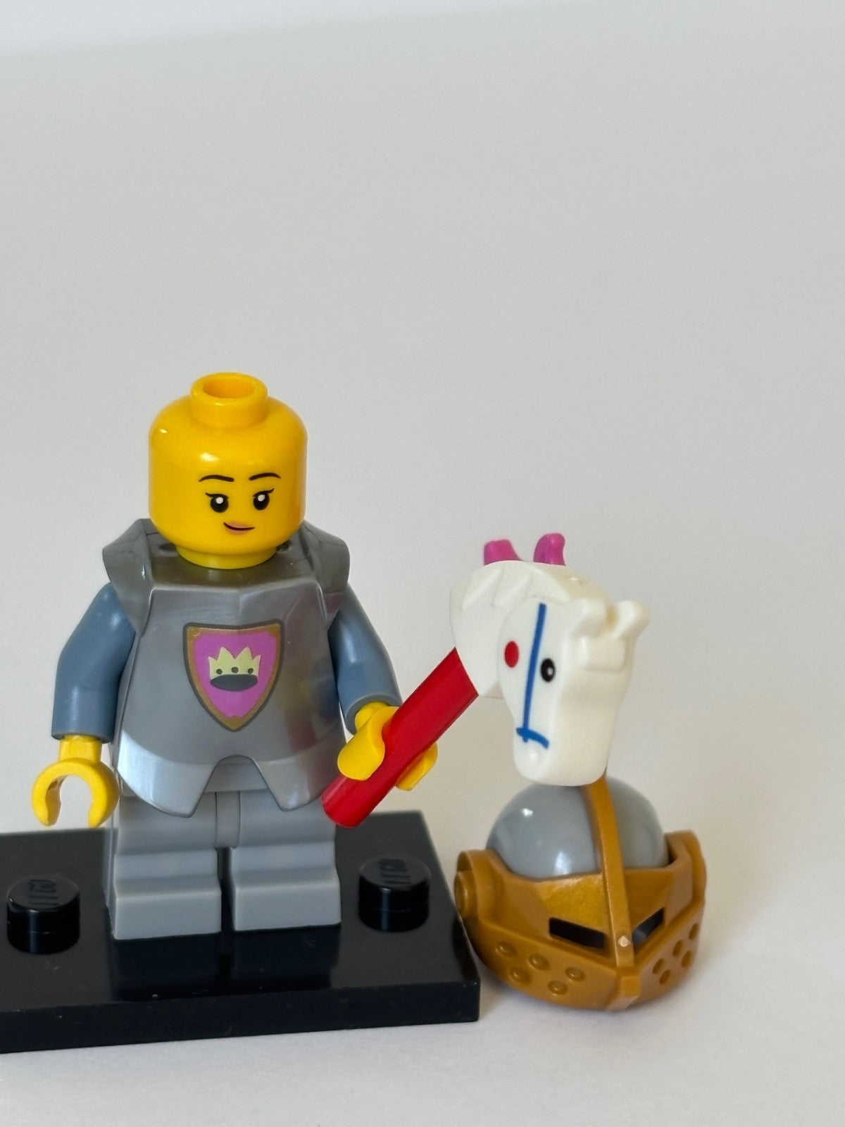 LEGO CMF Series 23 Knight of the Yellow Castle
