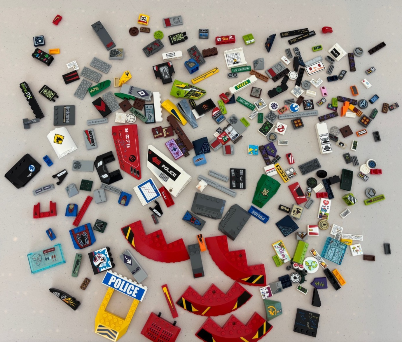 LEGO HUGE LOT of 185 Decorated Stickers Sticker Printed BRICK TILES etc (Lot 8)