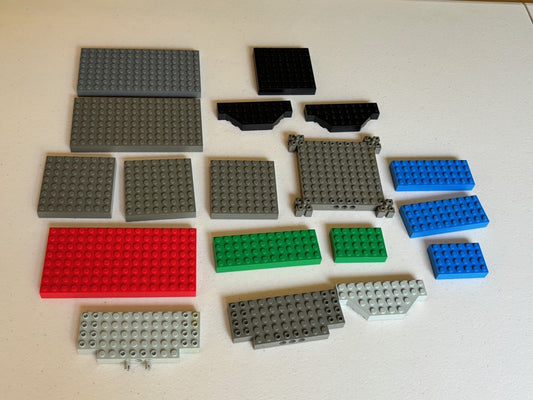 Lego Huge Lot of 18 Brick  8x16 4x12 4x6 etc Thick Base Plate Castle Gray Red