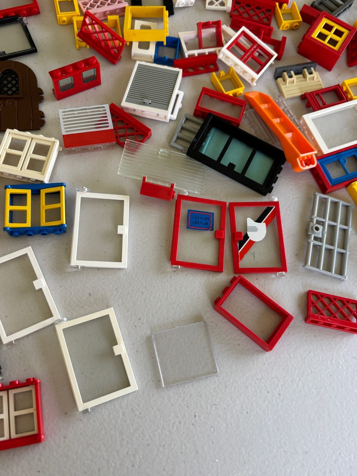 LEGO VINTAGE Windows Doors Fences Shutters Pirate Train Lot as Pictured (Lot 2)