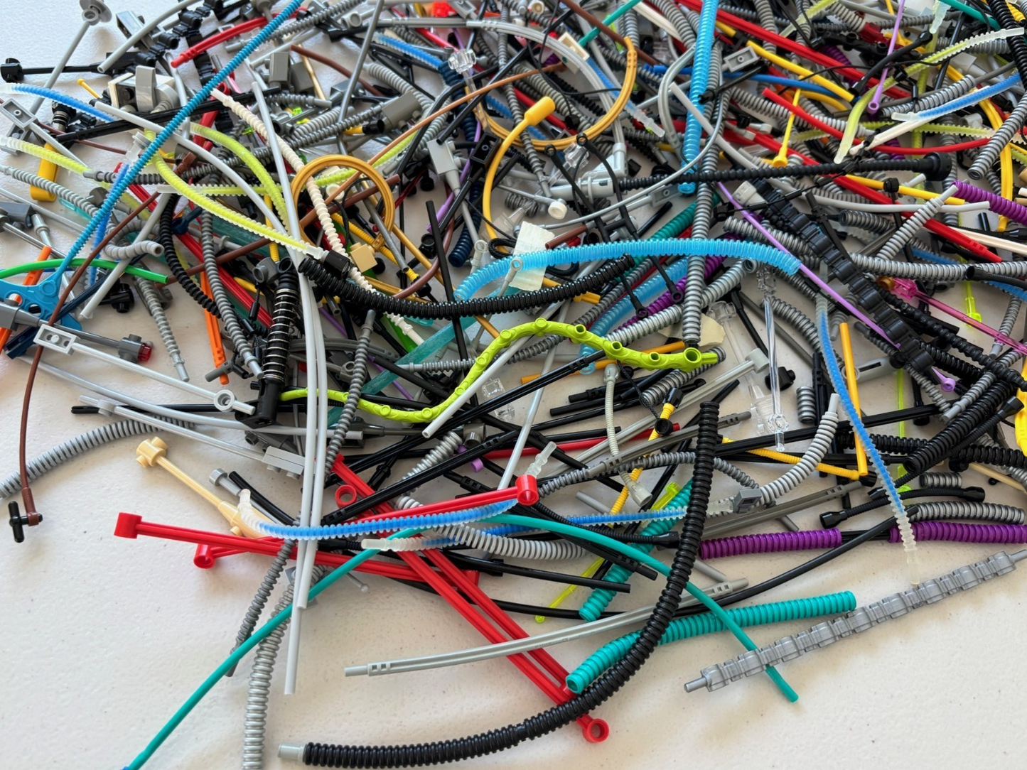LEGO LOT OF 50 RANDOM PARTS Ribbed Hoses Flexible Tubes Rigid Bionicle & More