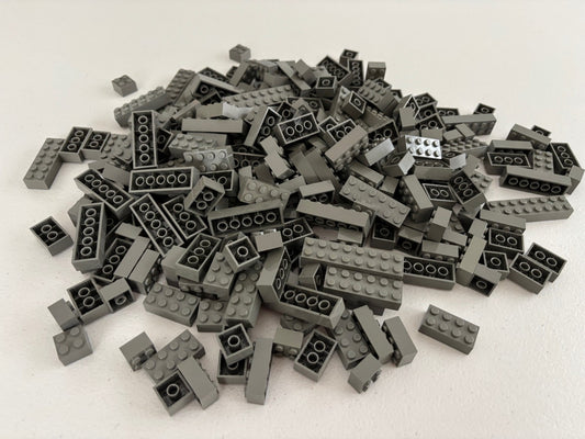 SHIPS FREE! LEGO LOT OF 30 OLD DARK GRAY 2x2 2x3 2x4 2x6 etc BIG BRICK 2456