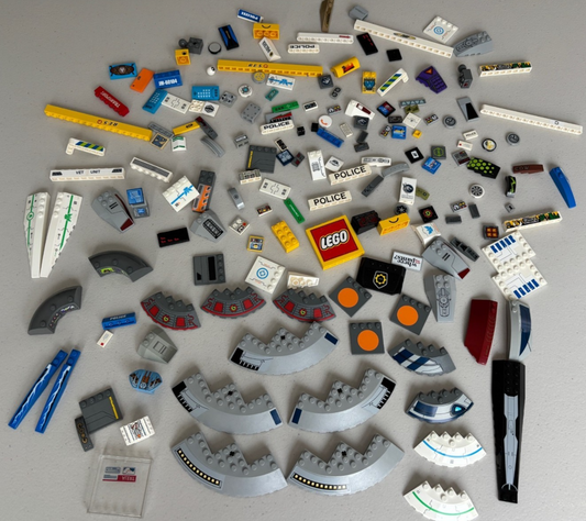 LEGO HUGE LOT of 160  Decorated Stickers Sticker Printed BRICKS TILES (Lot 2)